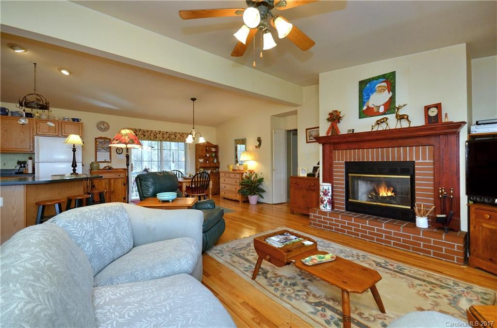 228 Sequoyah Drive - Photo 4