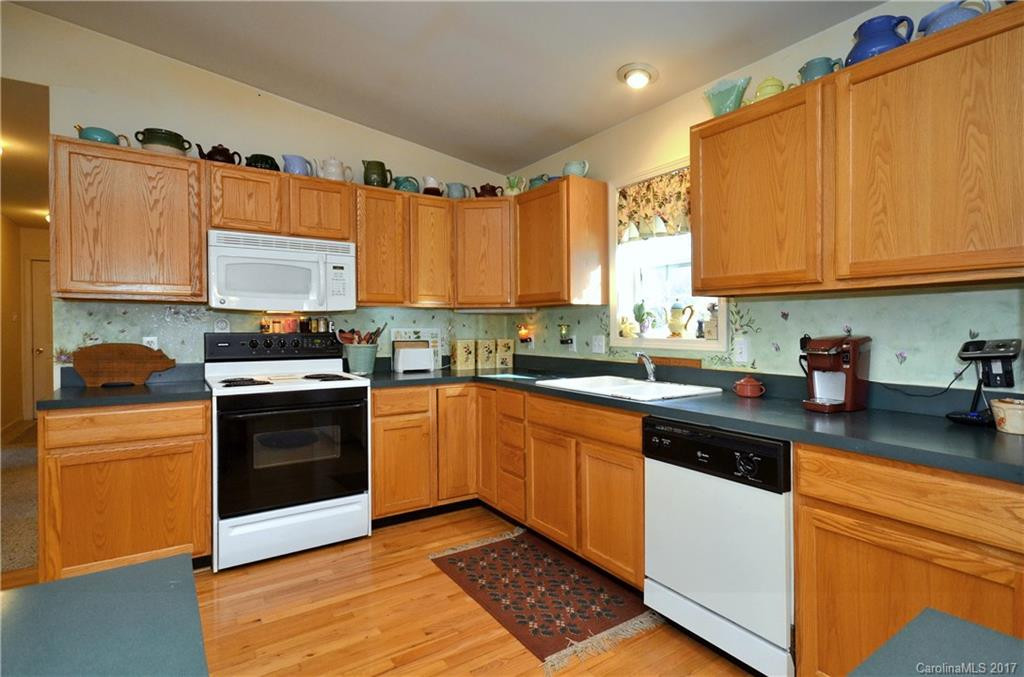 228 Sequoyah Drive - Photo 9