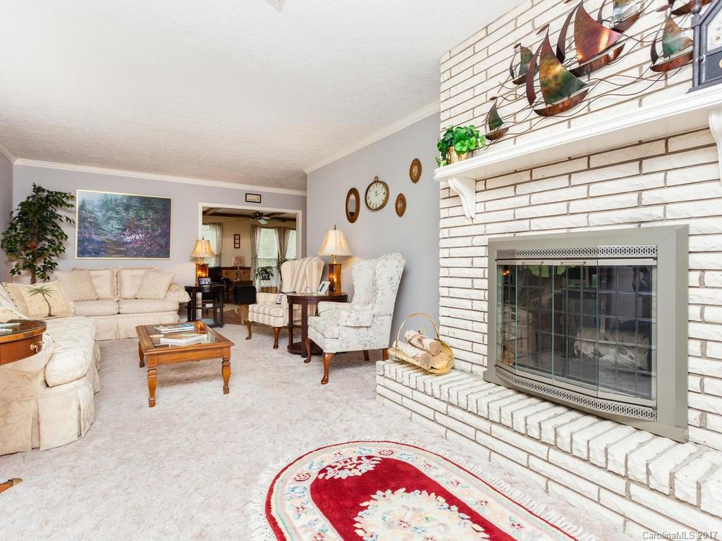 107 Prestwick Drive - Photo 4