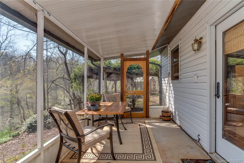 385 Cove Creek Drive - Photo 2