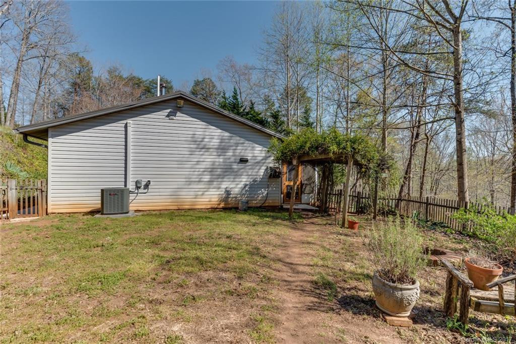 385 Cove Creek Drive - Photo 18