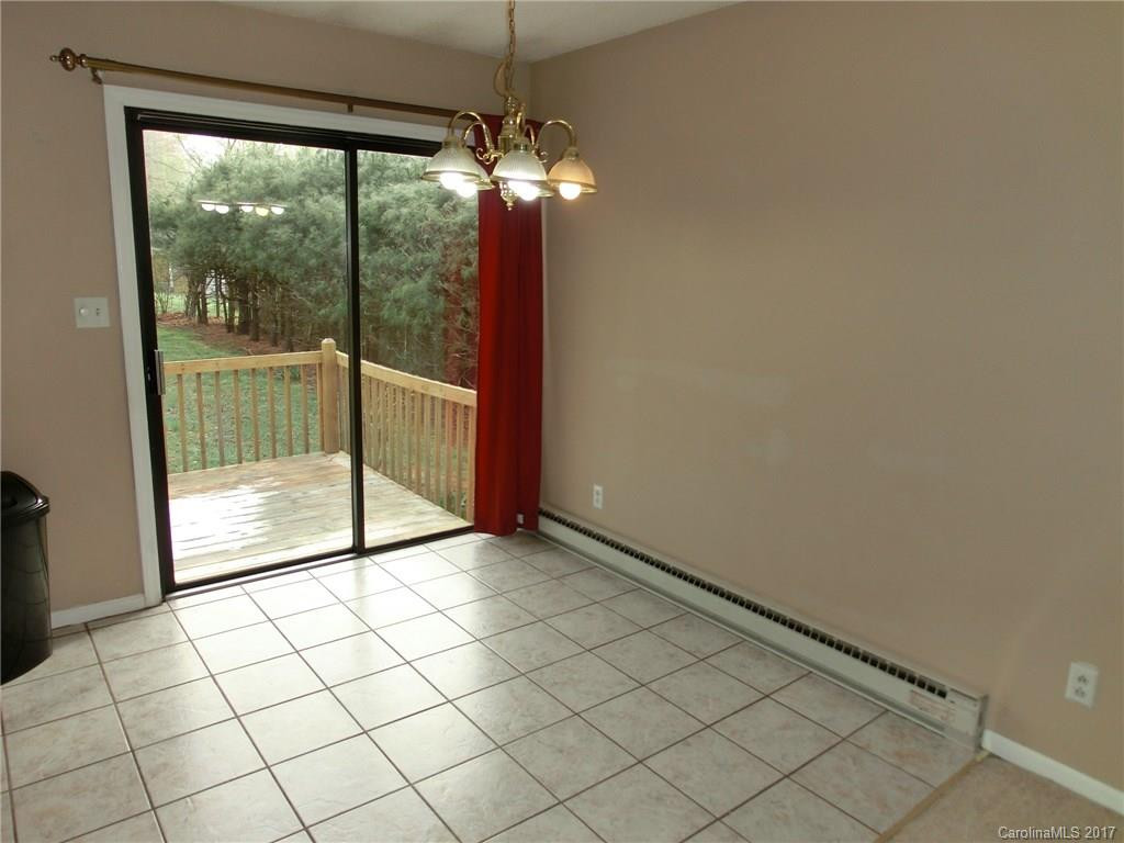 211 Yellowstone Drive - Photo 3
