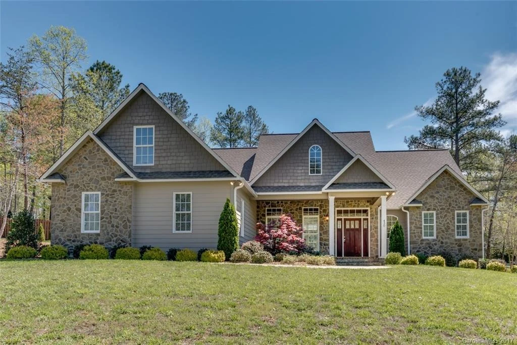 430 Chisholm Trail