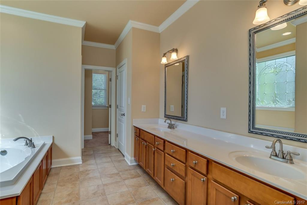 430 Chisholm Trail - Photo 13