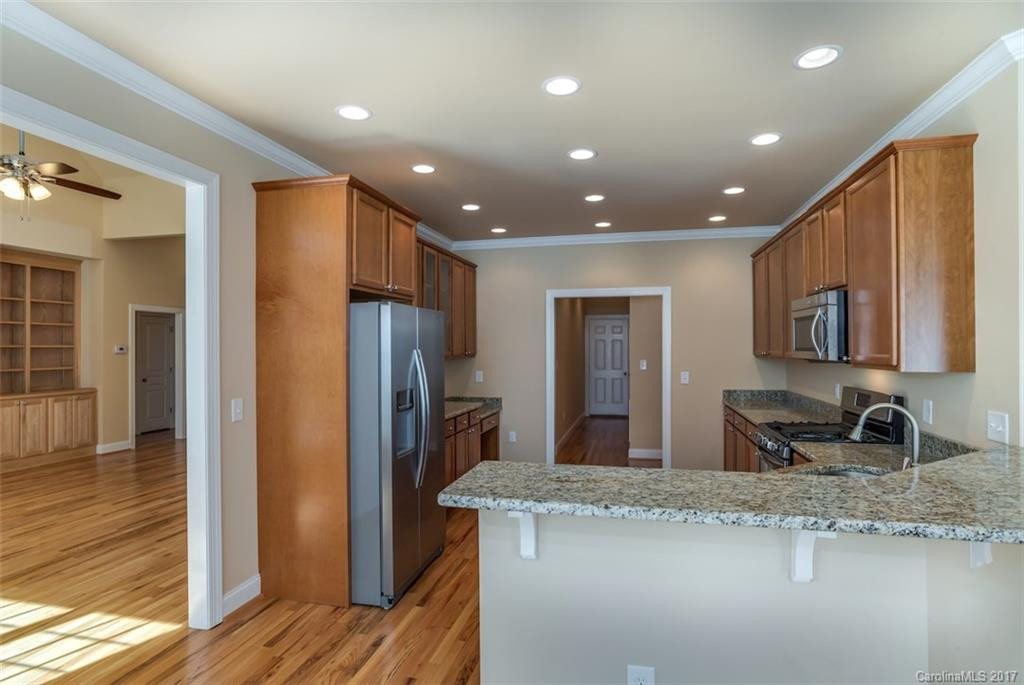 430 Chisholm Trail - Photo 8