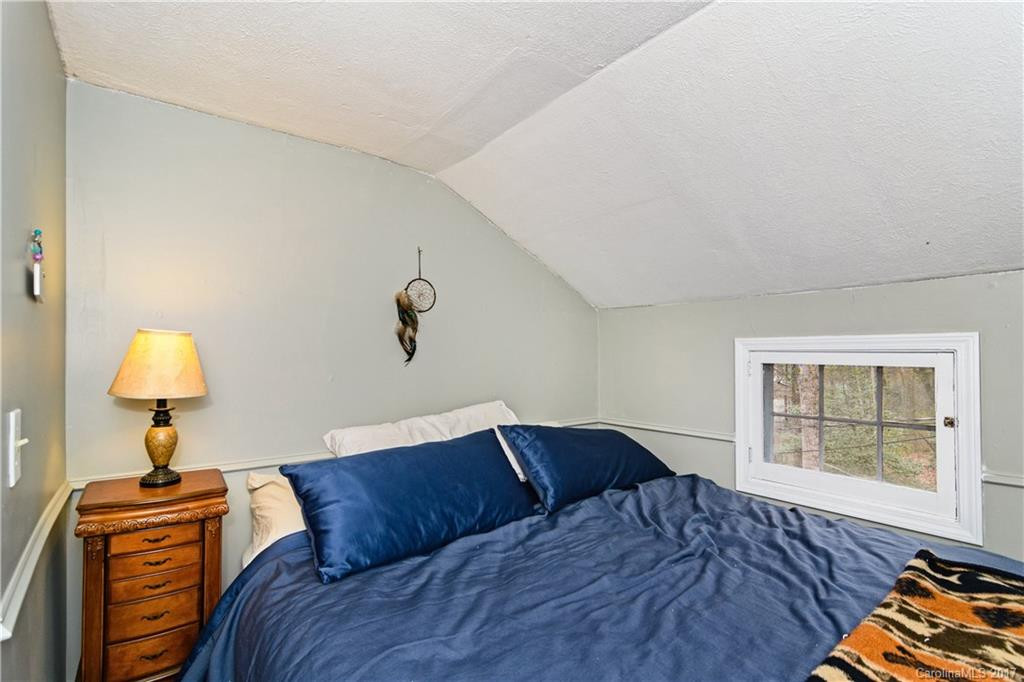 2364 Memorial Highway - Photo 11
