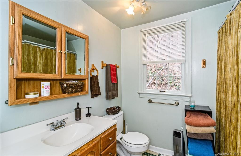 2364 Memorial Highway - Photo 12