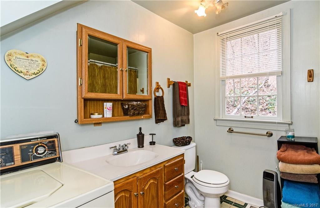 2364 Memorial Highway - Photo 13