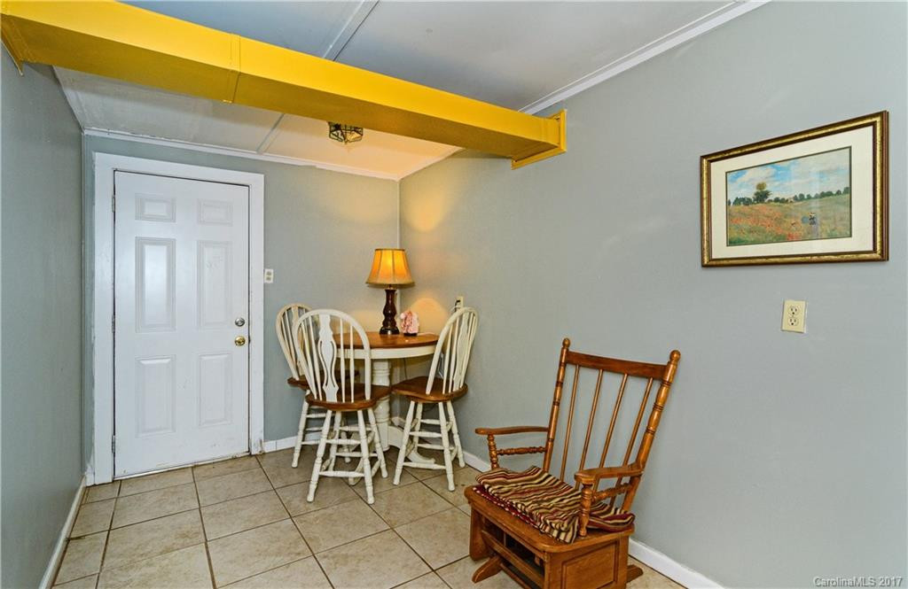2364 Memorial Highway - Photo 14