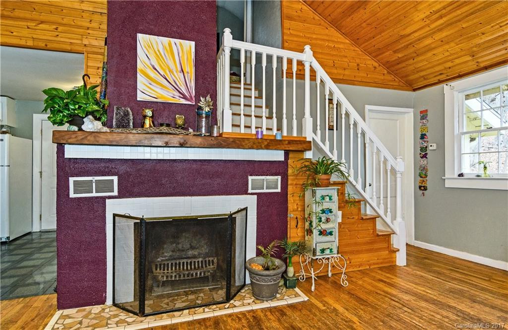2364 Memorial Highway - Photo 7