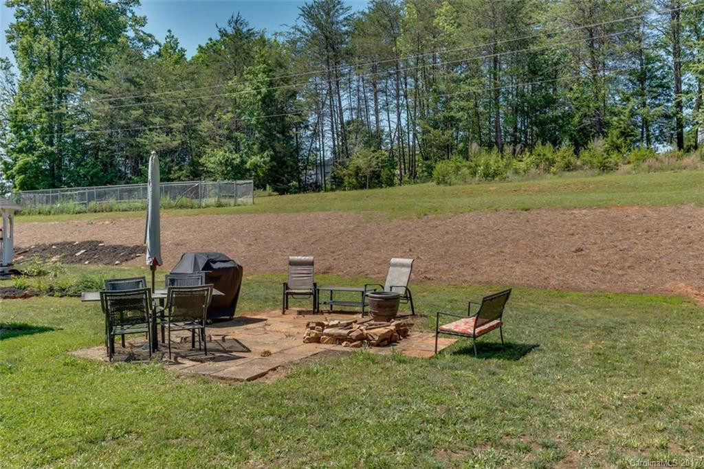 120 Flynn Road - Photo 18