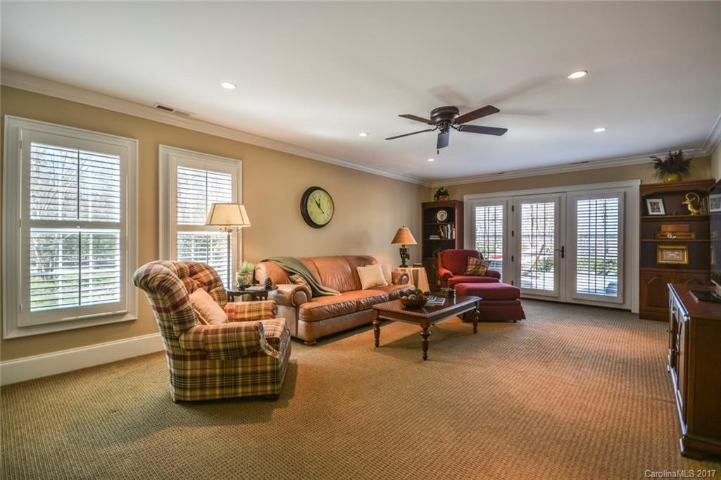122 Founders Drive - Photo 20