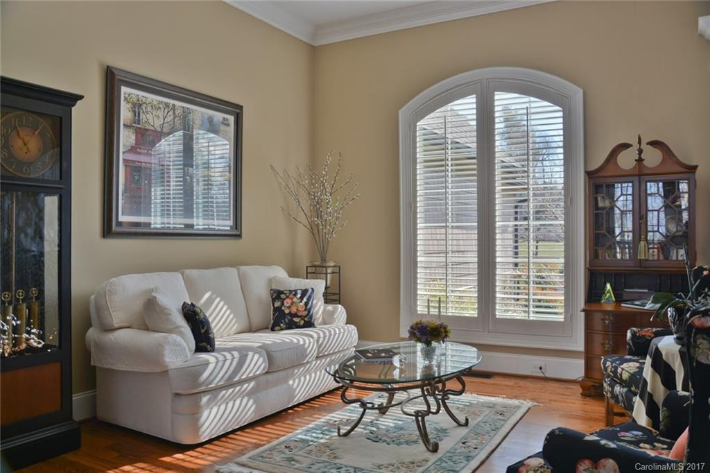122 Founders Drive - Photo 5