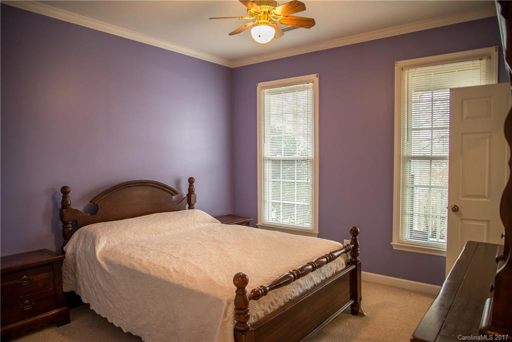 290 Linsay Lane - Photo 15