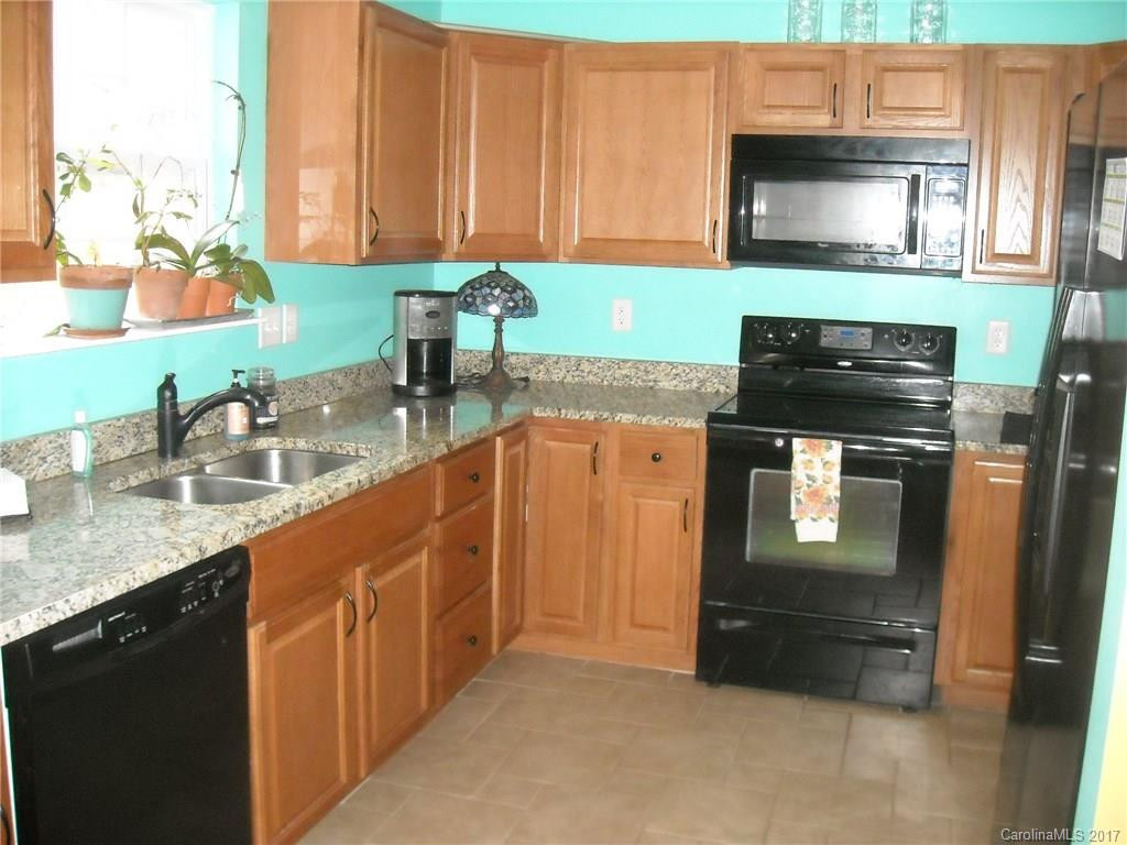 33 Fern Street - Photo 5