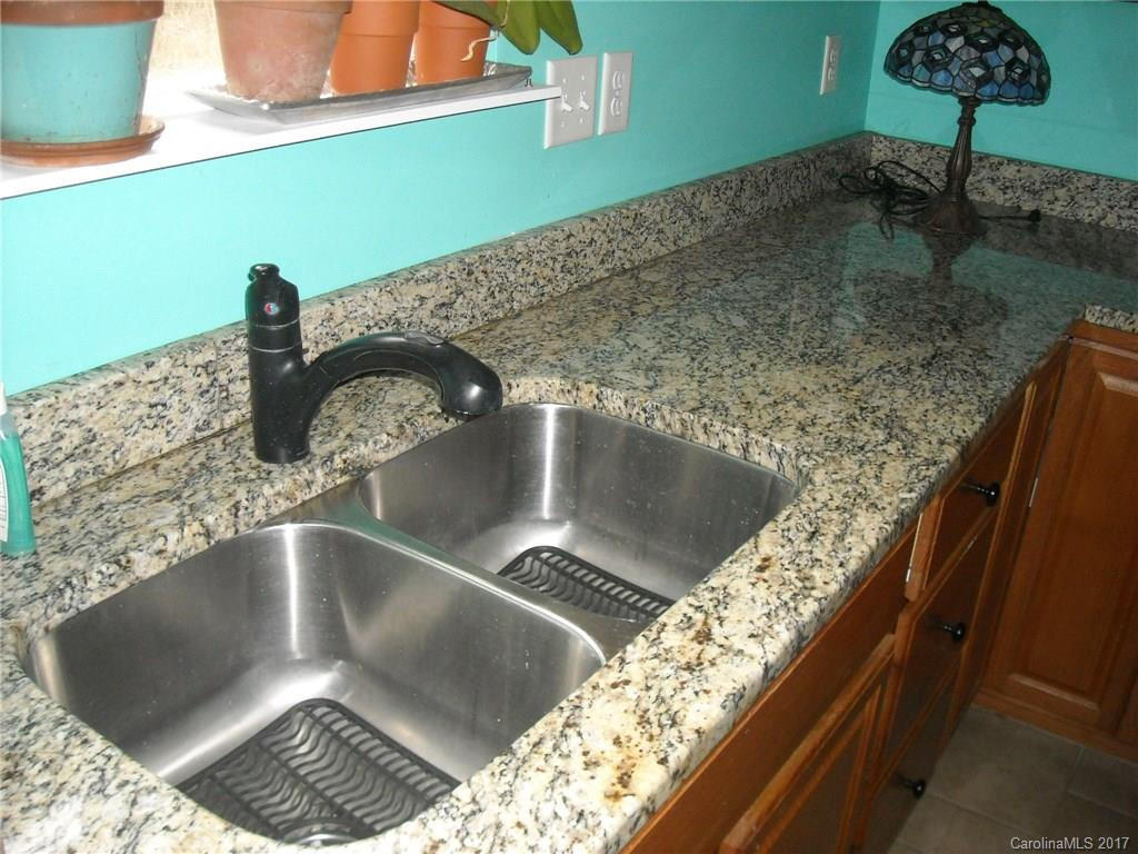33 Fern Street - Photo 6