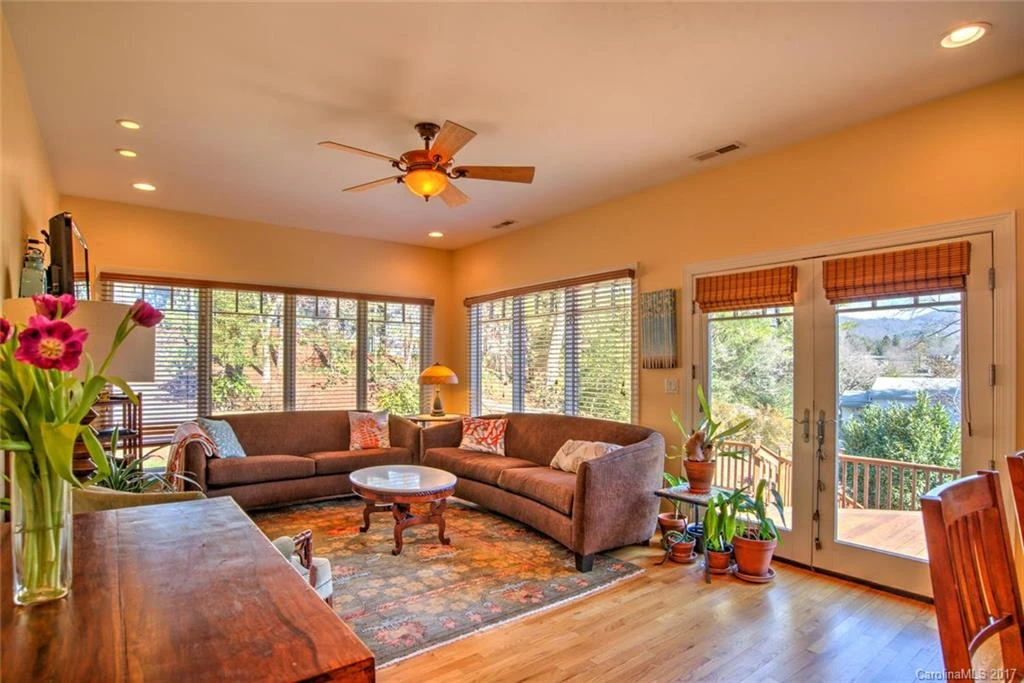355 Lakeshore Drive - Photo 12