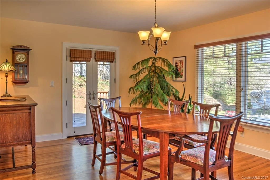 355 Lakeshore Drive - Photo 7