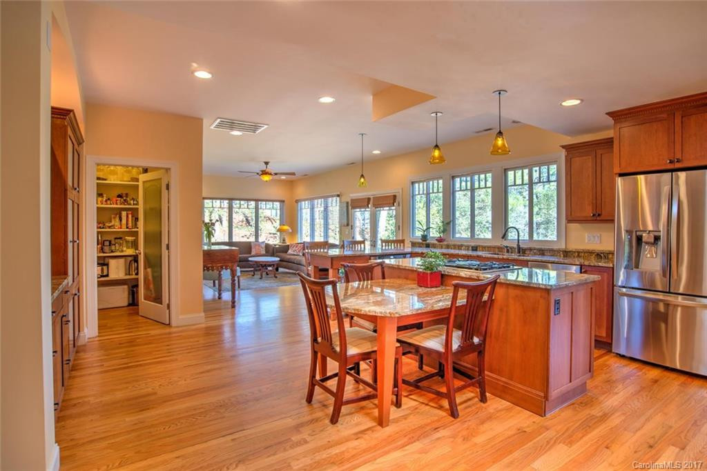 355 Lakeshore Drive - Photo 8
