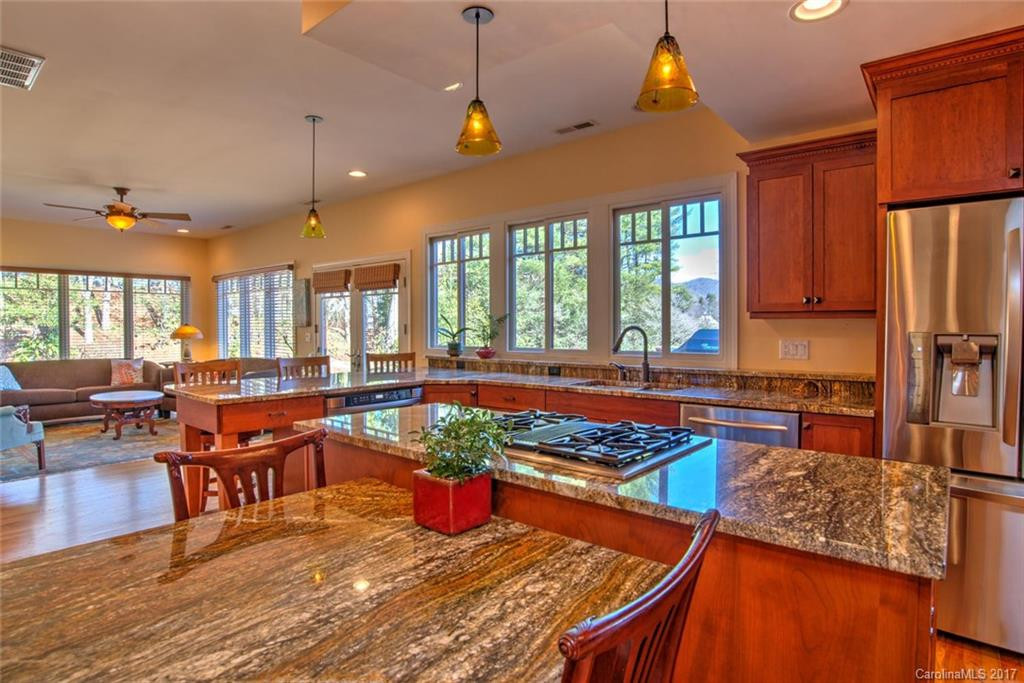 355 Lakeshore Drive - Photo 9
