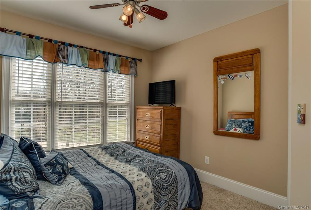 237 Valleyview Drive - Photo 14