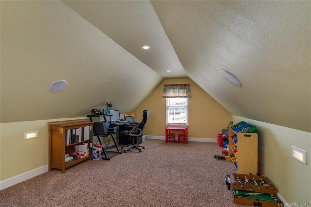 237 Valleyview Drive - Photo 15
