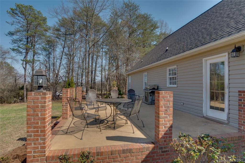 237 Valleyview Drive - Photo 18