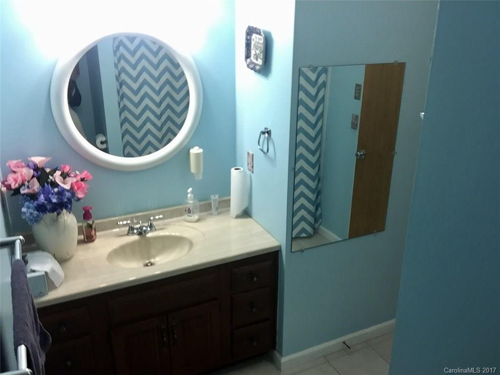 307 Hickory Lane - Photo 17