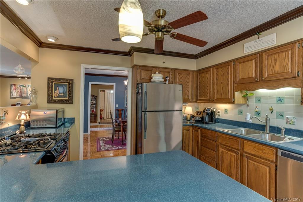 231 Laurel Drive - Photo 13