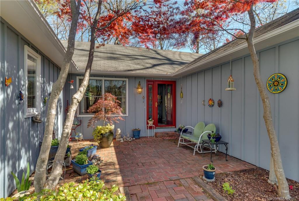 231 Laurel Drive - Photo 3