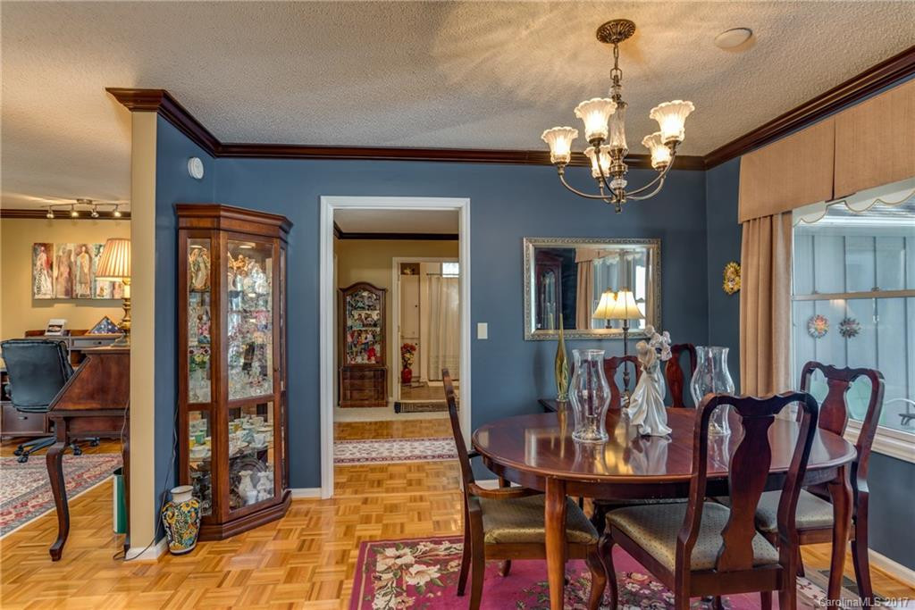 231 Laurel Drive - Photo 6