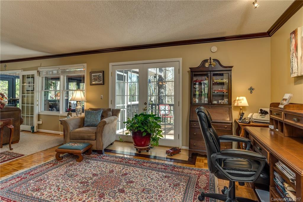 231 Laurel Drive - Photo 7