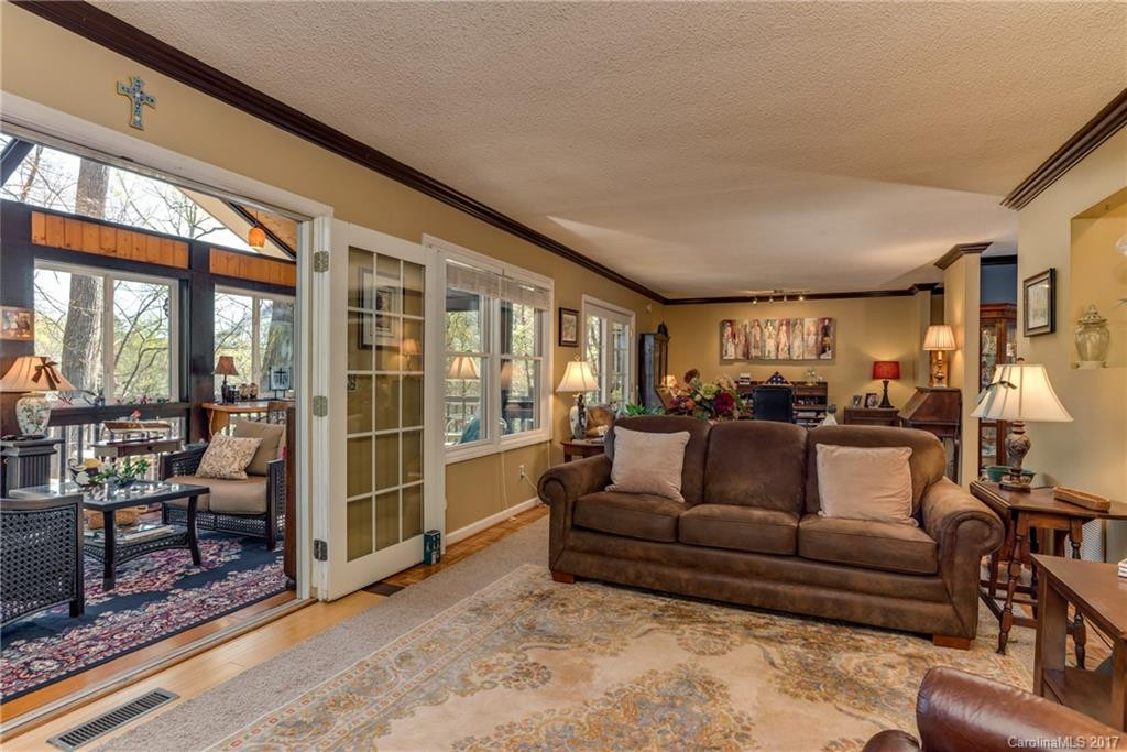 231 Laurel Drive - Photo 9