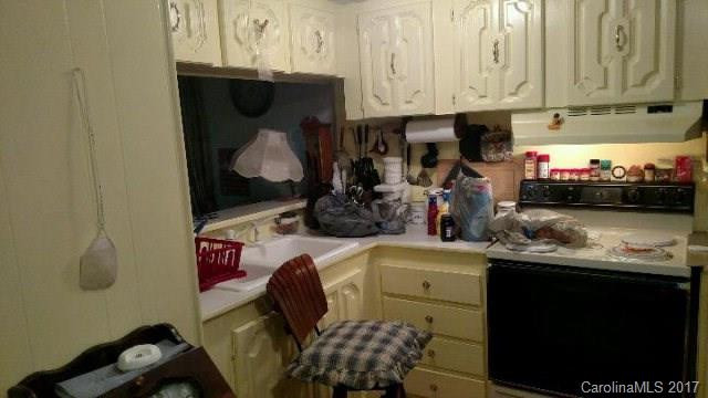 7760 Canada Road - Photo 3