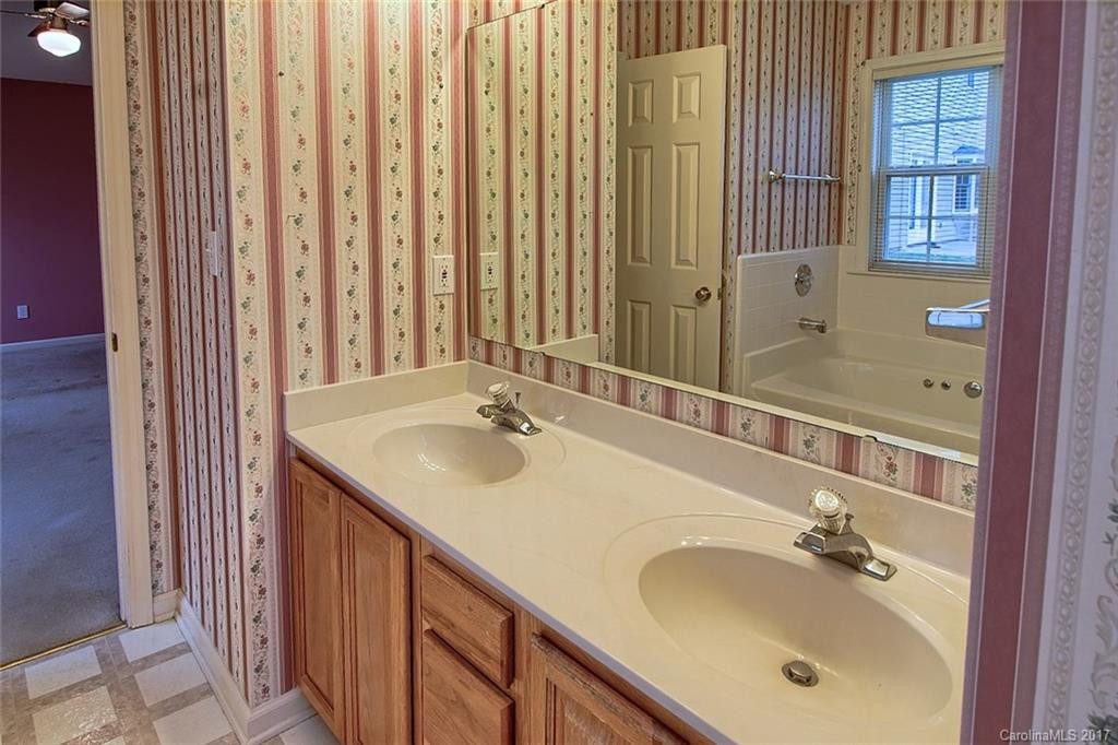 1022 Thorncrest Drive - Photo 15