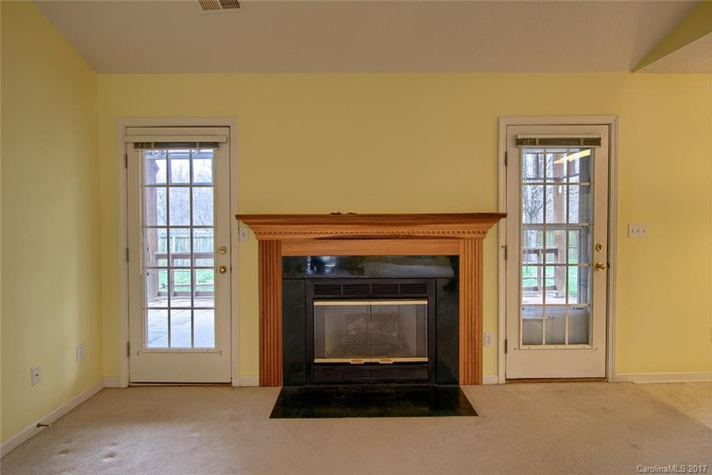 1022 Thorncrest Drive - Photo 5
