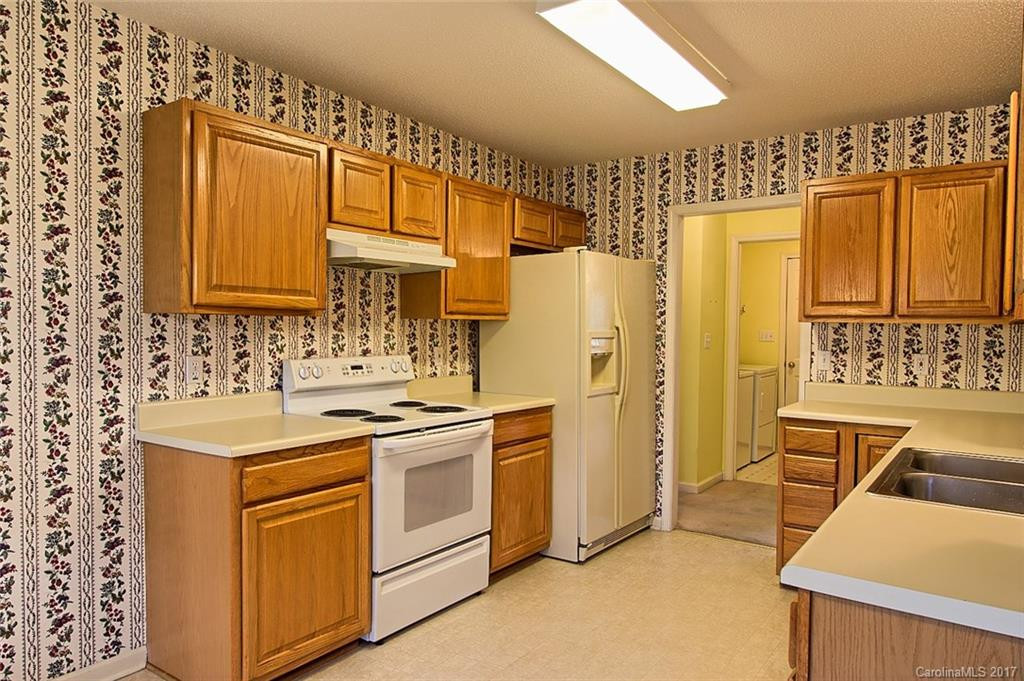 1022 Thorncrest Drive - Photo 7