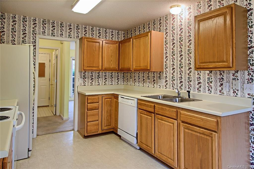 1022 Thorncrest Drive - Photo 8