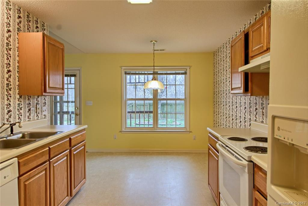 1022 Thorncrest Drive - Photo 9