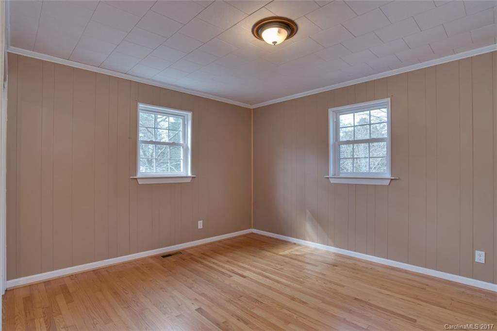 140 Russell Drive - Photo 10