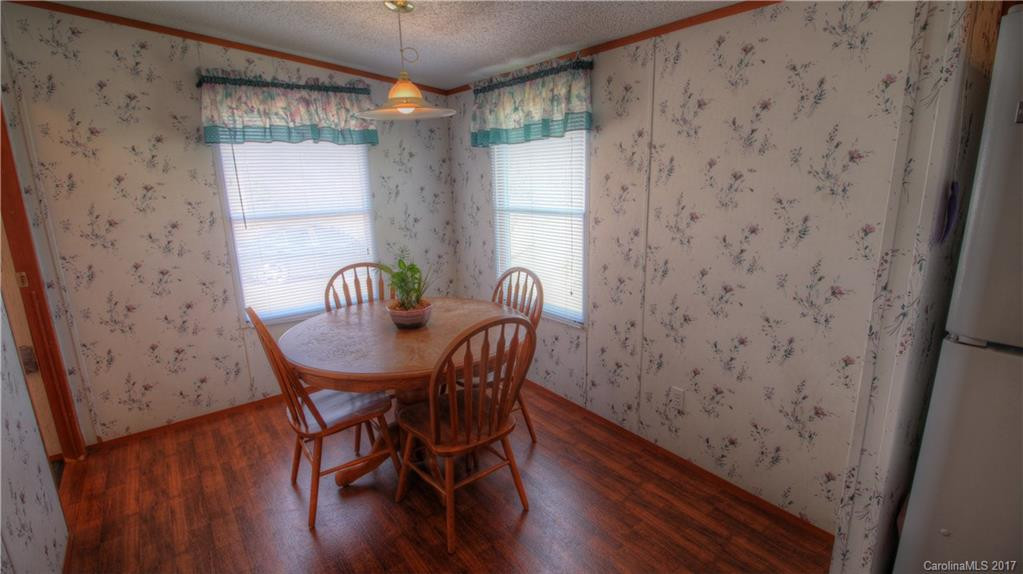 123 Maplewood Drive - Photo 5