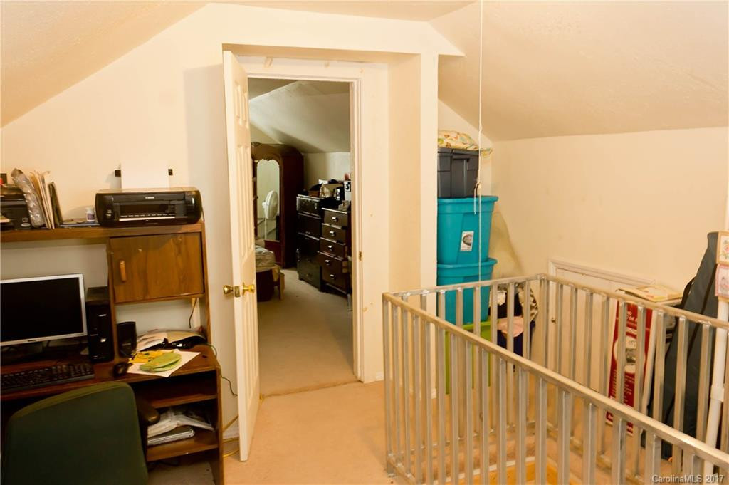 202 Hillcrest Avenue - Photo 4