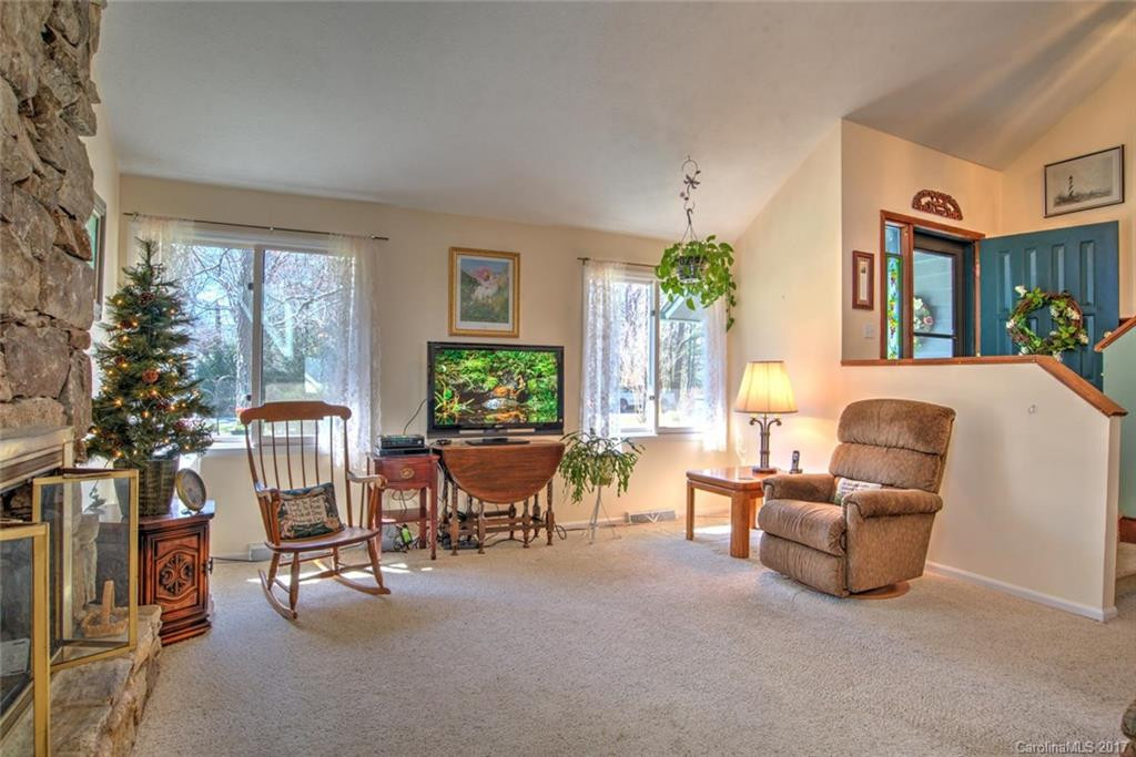 11 Golden Oaks Lane - Photo 3
