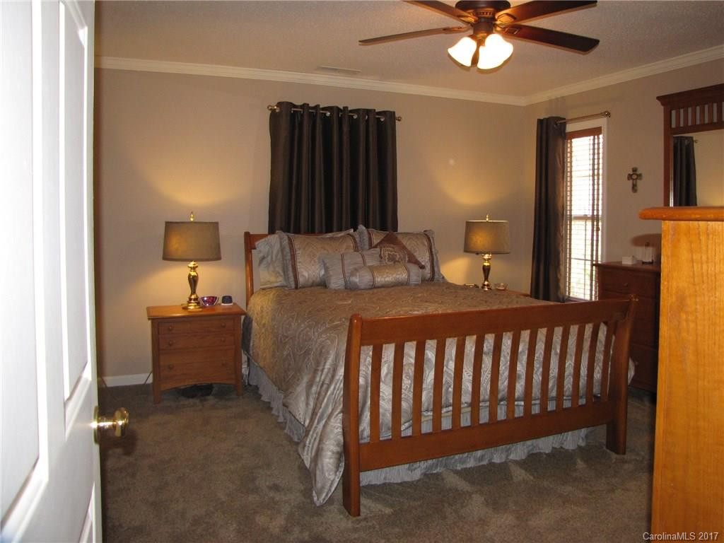 27 Woodland Drive - Photo 7