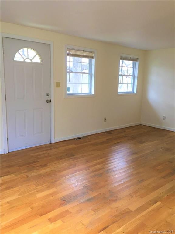 190 Glendale Avenue - Photo 3