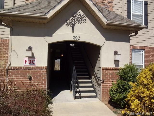 202 Brickton Village Circle #202