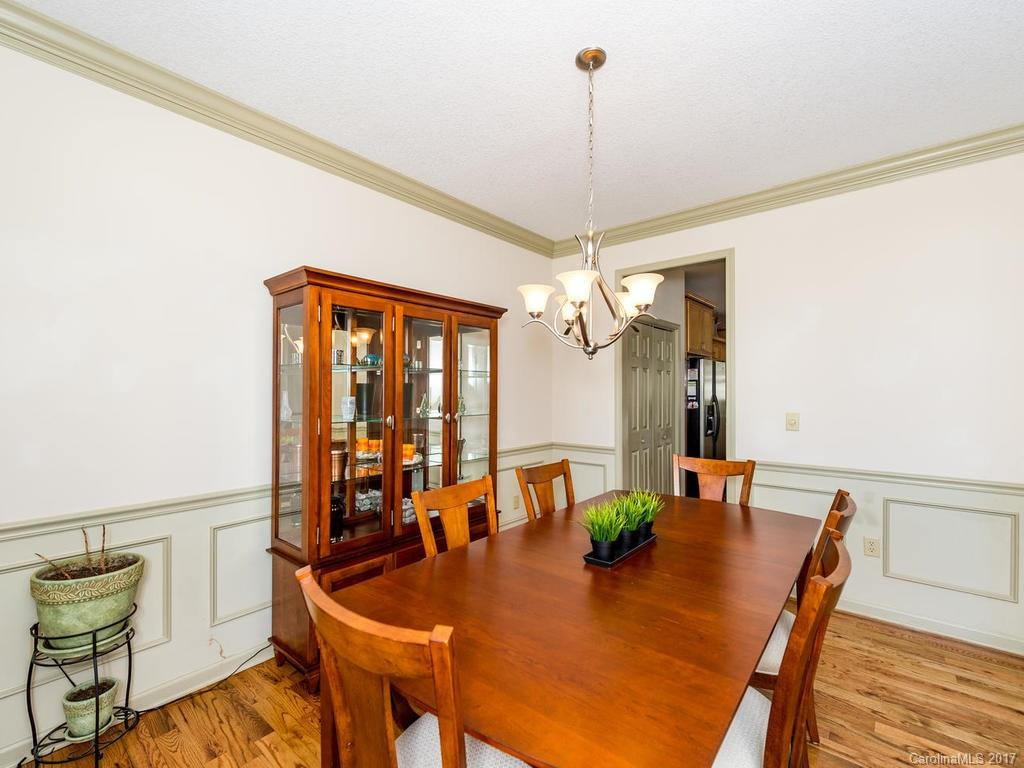 229 Rivercrest Boulevard - Photo 4