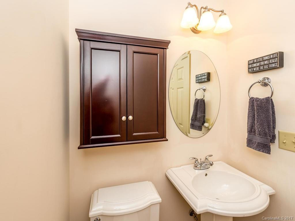229 Rivercrest Boulevard - Photo 5