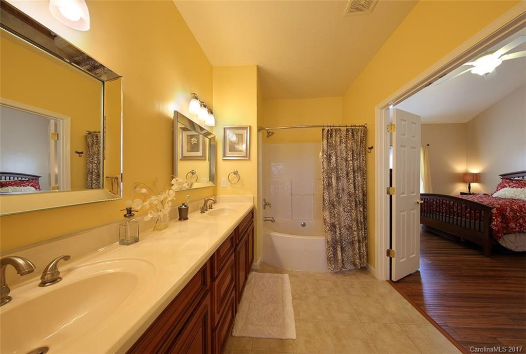1734 Clairmont Drive - Photo 13