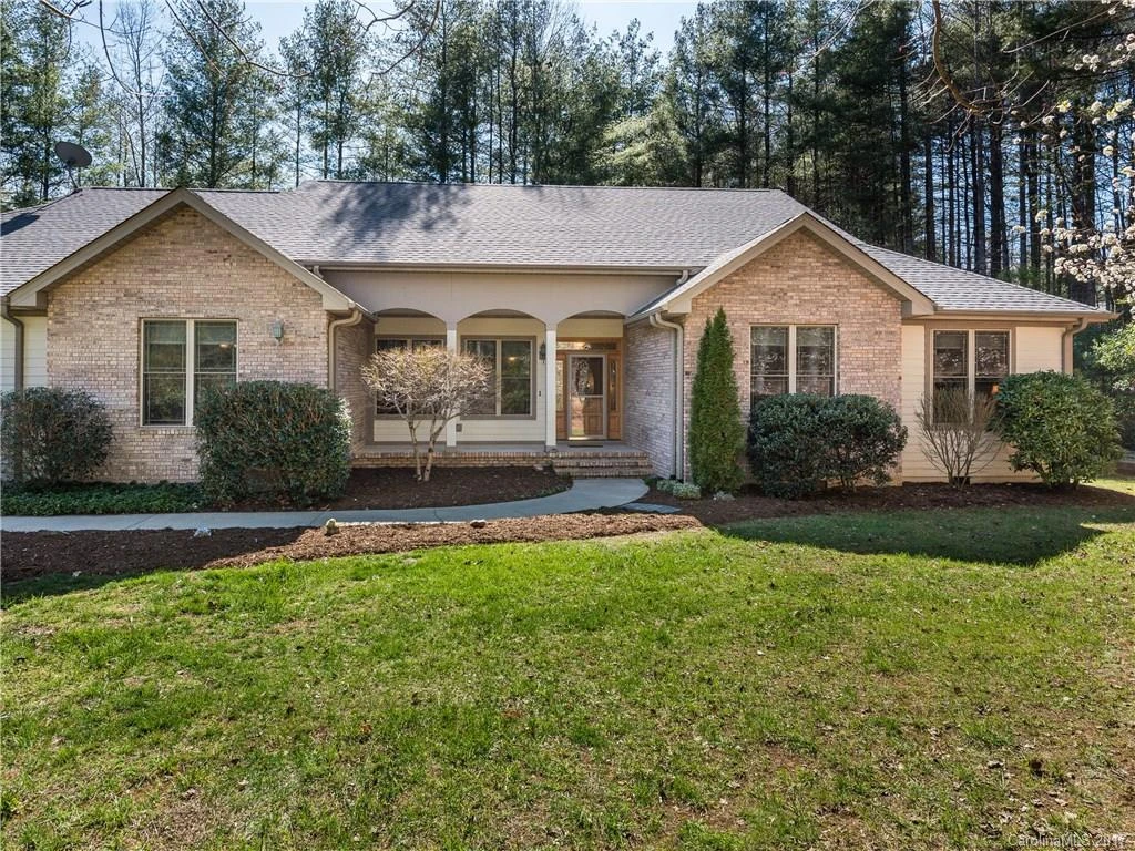 203 Deerpath Lane